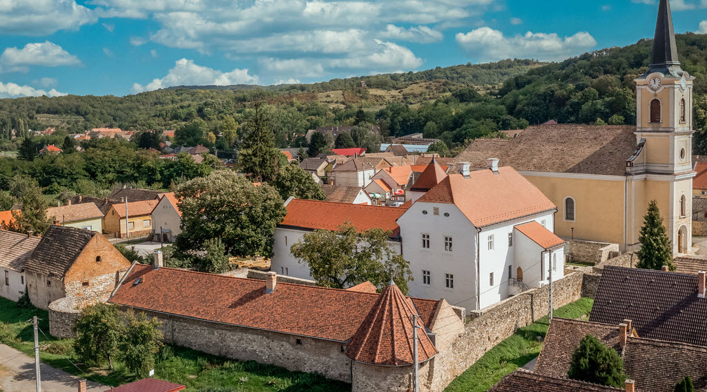 Szászvári Várkastély, Hungary